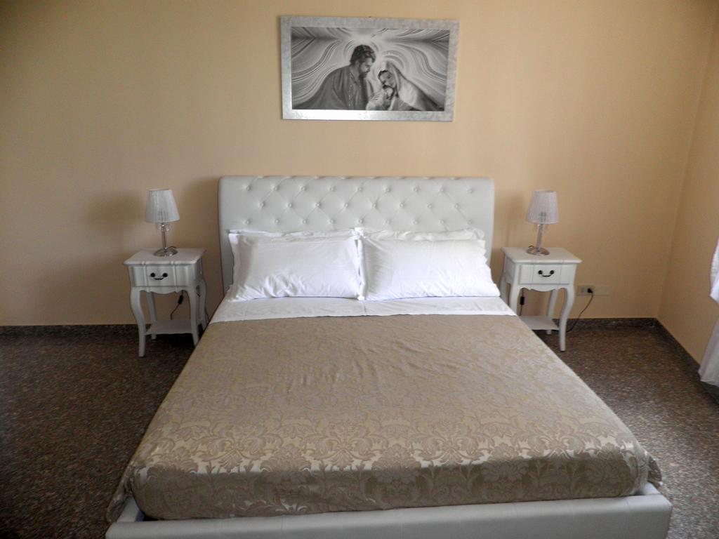 Piazza Degli Angeli Hotel Assisi Bagian luar foto
